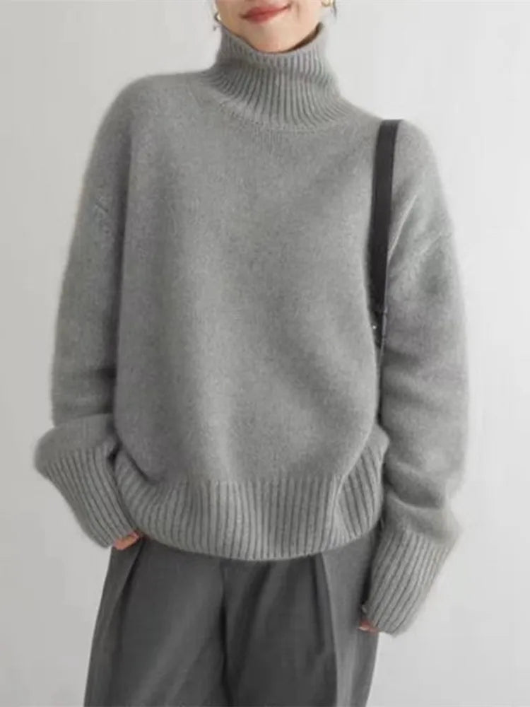 Mia | Sweater With High Collar